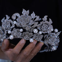 st1-17610 Oversize Pearls Flower Wedding Tiaras