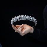 Classic Crystals Wedding Crown Headpieces 18197