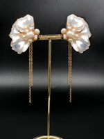 Pearls earring with tassels