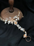 Hand accessory